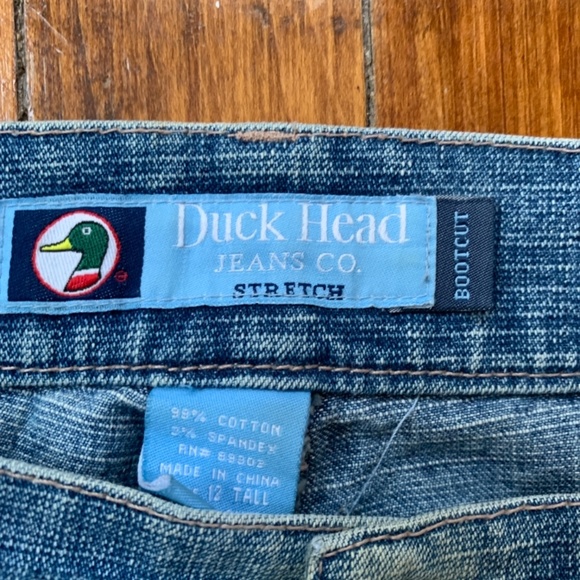 Women’s duck head stretch bootcut jeans. Worn a few times . Size 12 talk - Picture 2 of 4
